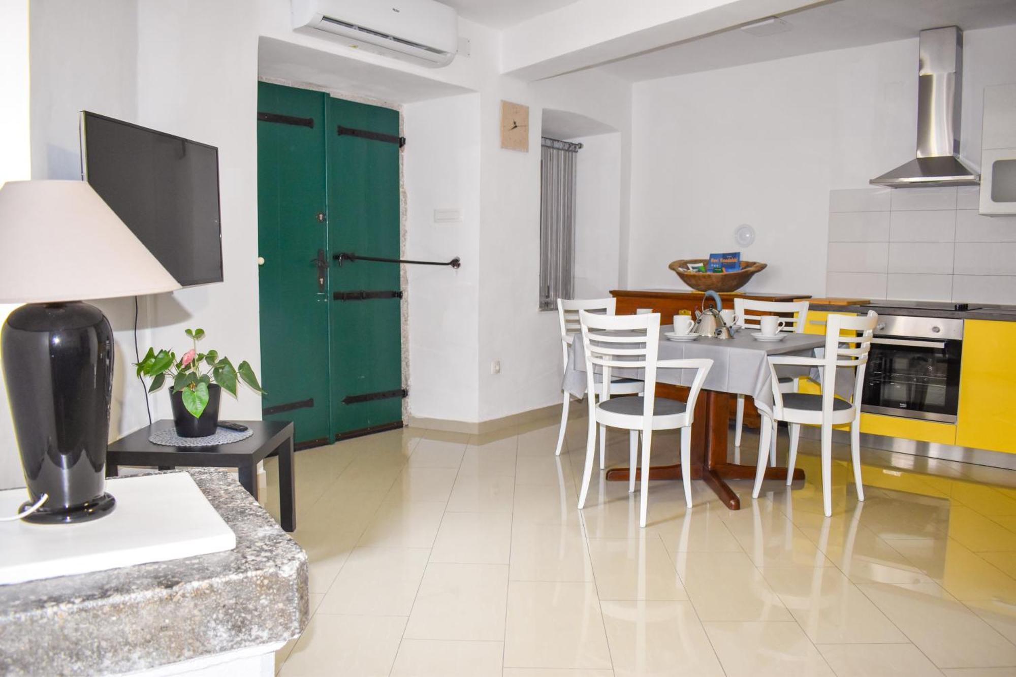 Apartmani Amra Нови-Винодолски Экстерьер фото